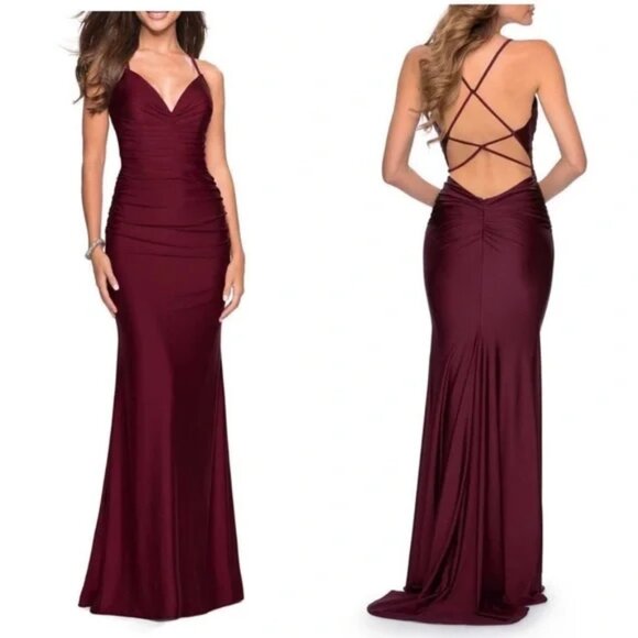 LA FEMME Strappy Back Ruched Trumpet Gown in Dark Berry Size US 12 - Picture 1 of 7